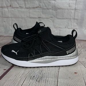 PUMA Women's Knit Running Sneaker Shoes